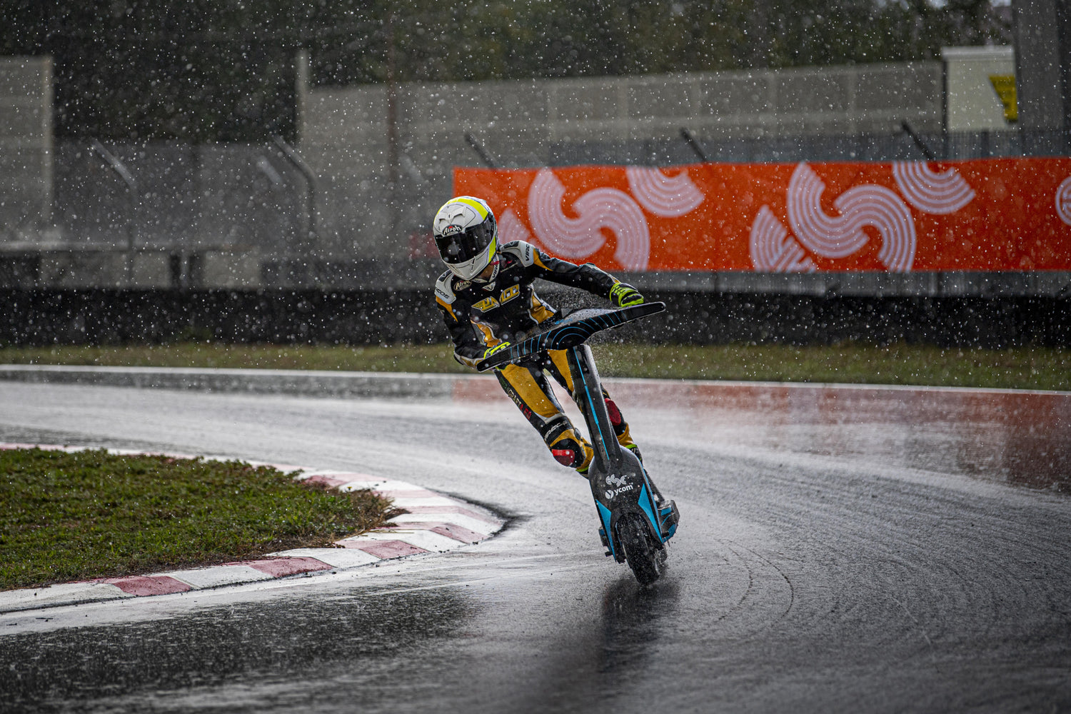 Pneu PMT 90/65R6.5" Junior Rain